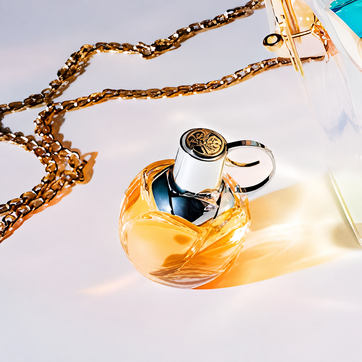 AZZARO - Perfume Azzaro Wanted Girl Feminino Eau de Parfum - Imagem 2